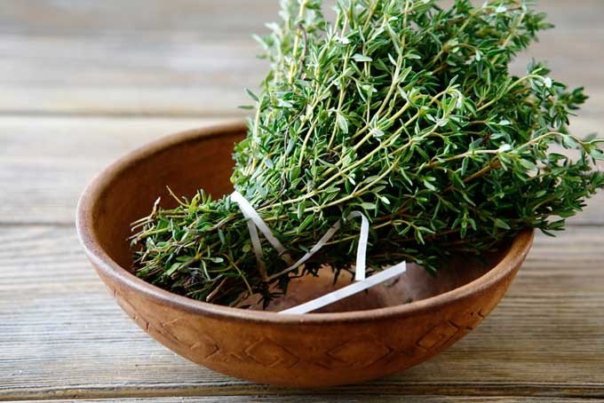 طرز تهیه روغن دم کرده آویشن